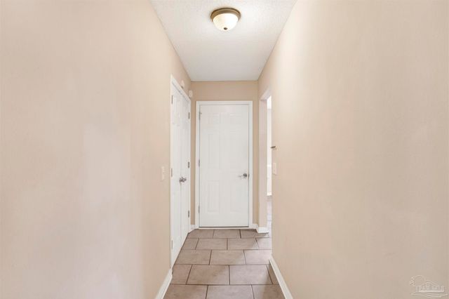 1024 Oak View Dr, Pensacola, FL 32506