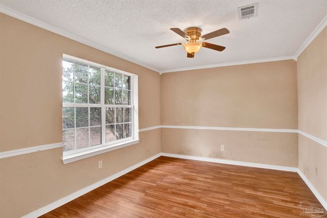 1024 Oak View Dr, Pensacola, FL 32506