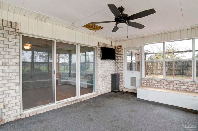 1024 Oak View Dr, Pensacola, FL 32506