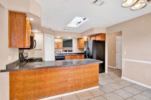 1024 Oak View Dr, Pensacola, FL 32506