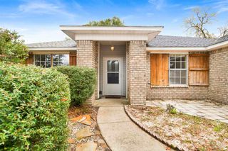 1024 Oak View Dr, Pensacola, FL 32506