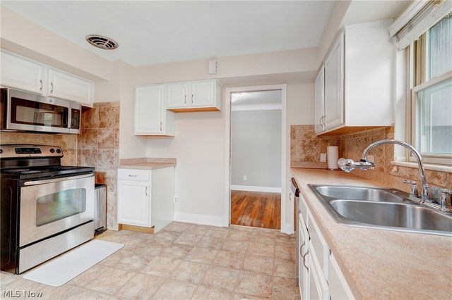 24037 Mastick Road, North Olmsted, OH 44070