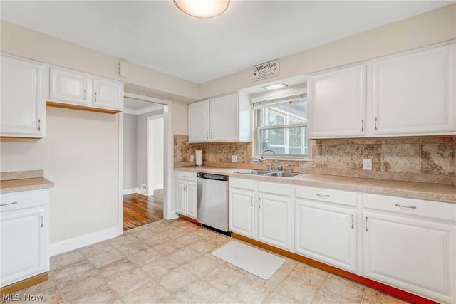 24037 Mastick Road, North Olmsted, OH 44070