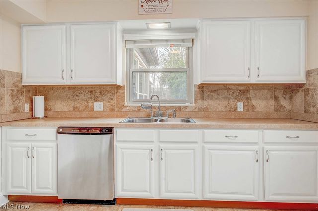 24037 Mastick Road, North Olmsted, OH 44070