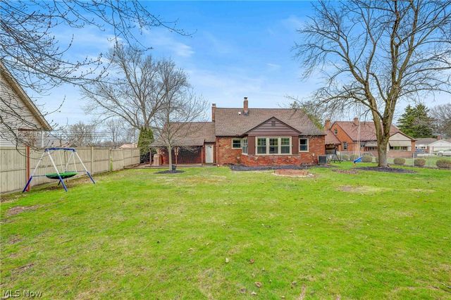 24037 Mastick Road, North Olmsted, OH 44070