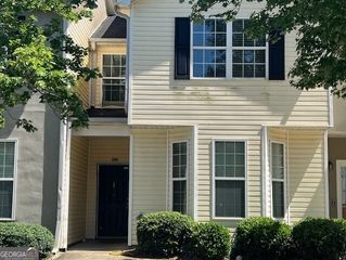 2304 Nicole Drive, Hampton, GA 30228