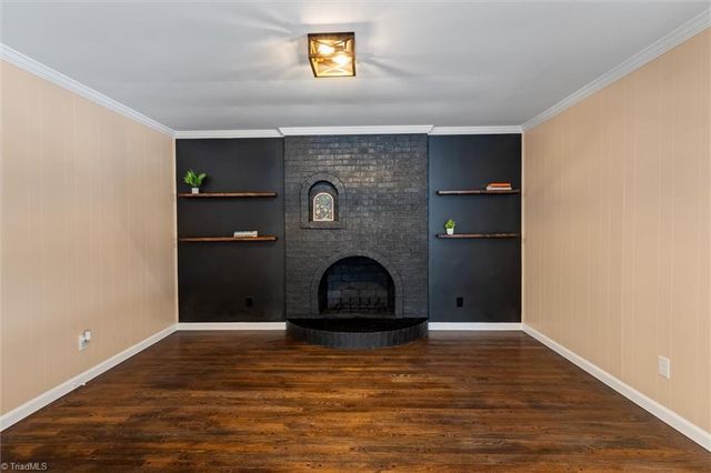 1090 Shalimar Drive, Winston-salem, NC 27127