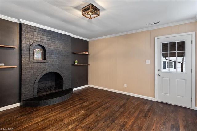 1090 Shalimar Drive, Winston-salem, NC 27127