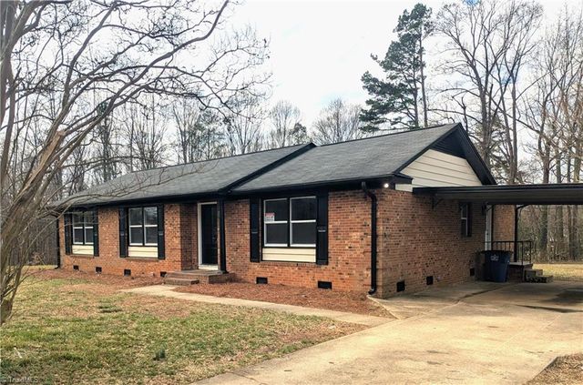 1090 Shalimar Drive, Winston-salem, NC 27127