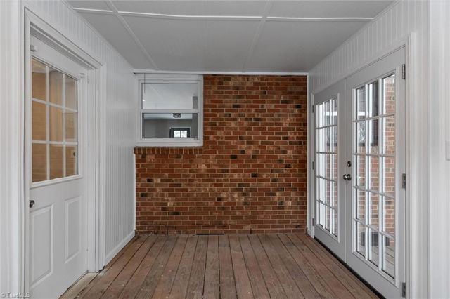 1090 Shalimar Drive, Winston-salem, NC 27127