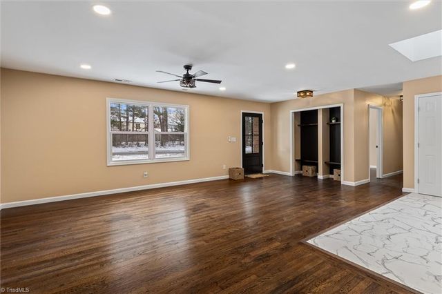 1090 Shalimar Drive, Winston-salem, NC 27127