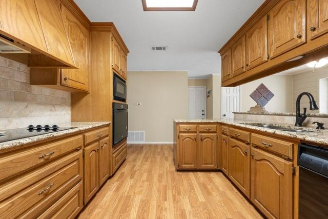 1300 MESA VERDE Drive, Waco, TX 76712