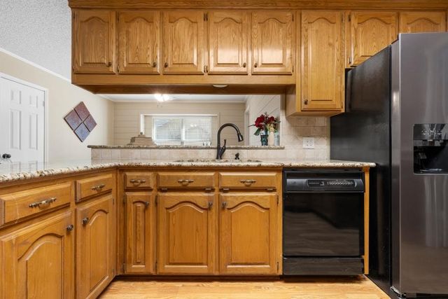 1300 MESA VERDE Drive, Waco, TX 76712