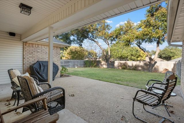 1300 MESA VERDE Drive, Waco, TX 76712