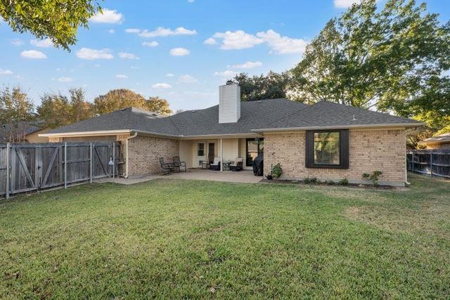 1300 MESA VERDE Drive, Waco, TX 76712