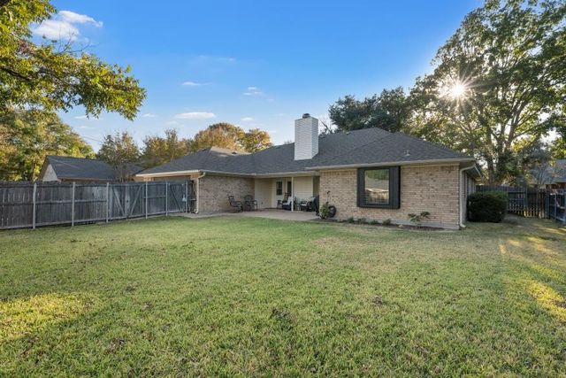1300 MESA VERDE Drive, Waco, TX 76712