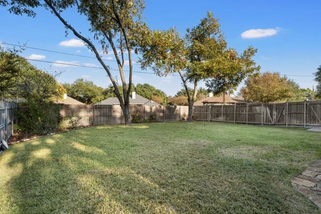 1300 MESA VERDE Drive, Waco, TX 76712