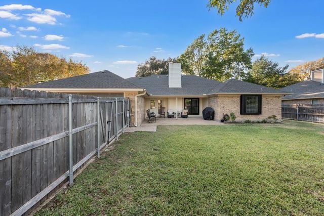 1300 MESA VERDE Drive, Waco, TX 76712
