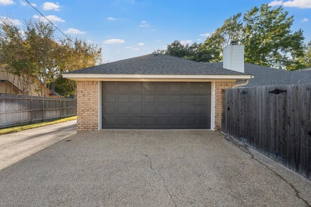 1300 MESA VERDE Drive, Waco, TX 76712