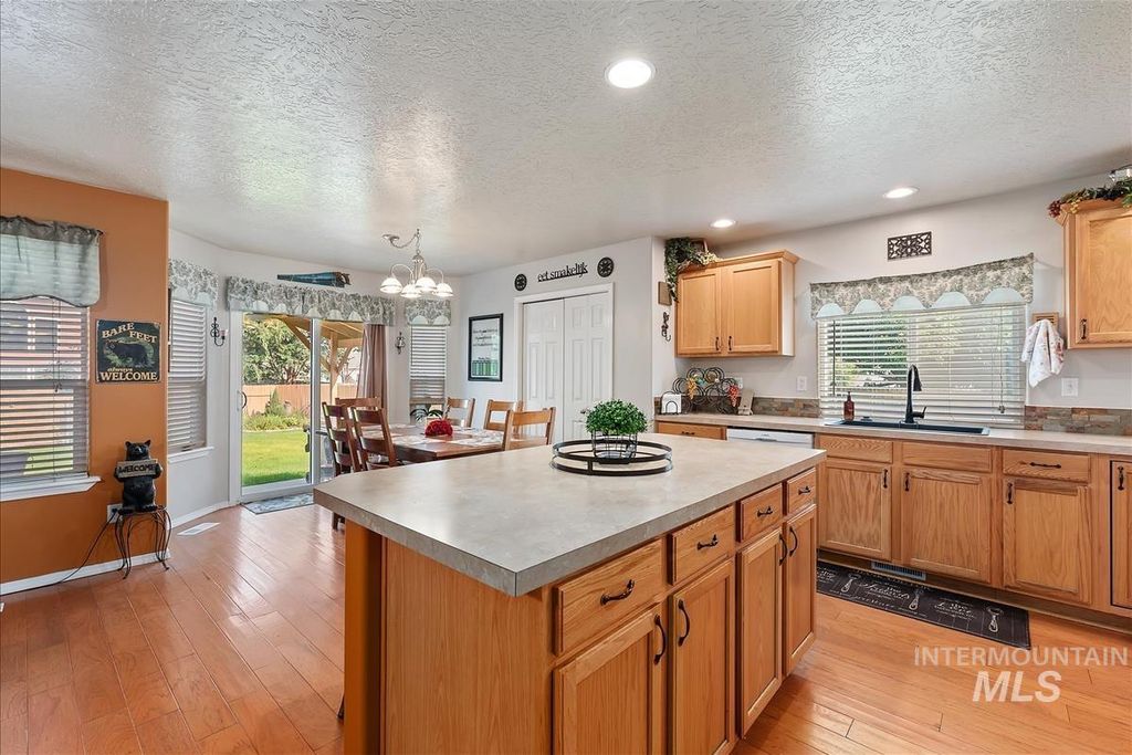 2480 W Ocean Pointe Ave, Nampa, ID 83651 photo 4