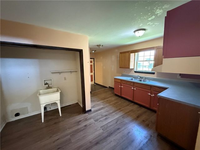 125 12th Street, Jeannette, PA 15644