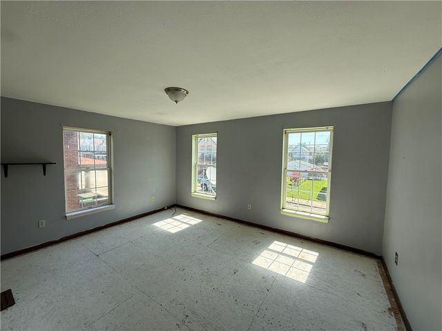 125 12th Street, Jeannette, PA 15644