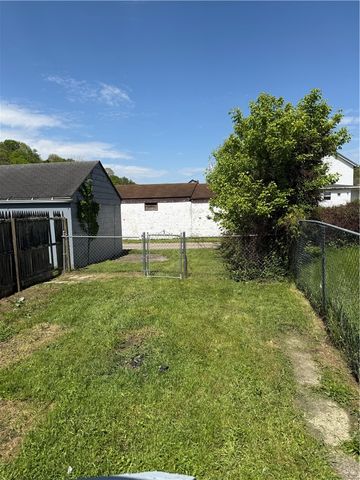 125 12th Street, Jeannette, PA 15644