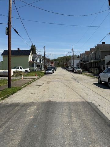 125 12th Street, Jeannette, PA 15644