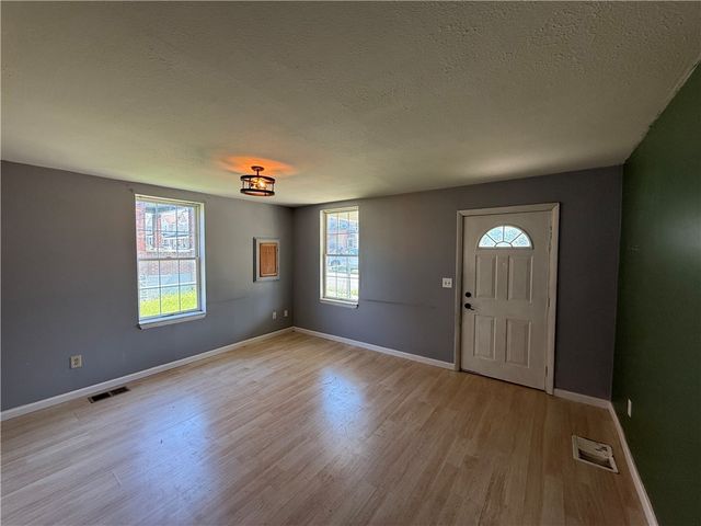 125 12th Street, Jeannette, PA 15644