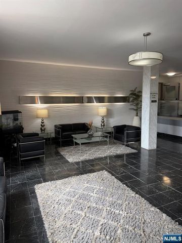 39 39th Street 2L, Paterson, NJ 07514