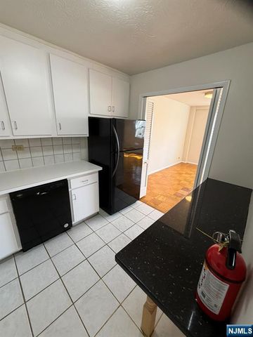 39 39th Street 2L, Paterson, NJ 07514