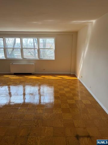 39 39th Street 2L, Paterson, NJ 07514