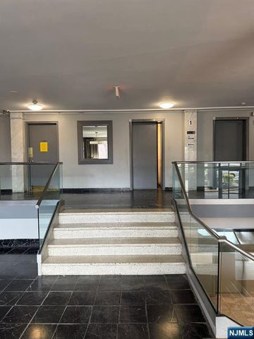 39 39th Street 2L, Paterson, NJ 07514