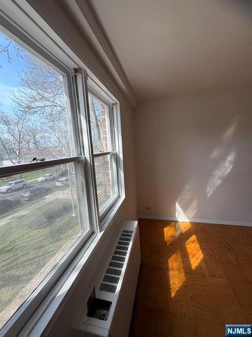 39 39th Street 2L, Paterson, NJ 07514