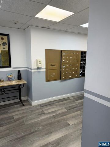 39 39th Street 2L, Paterson, NJ 07514