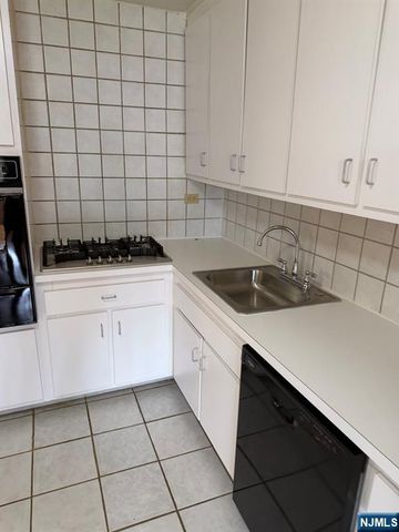 39 39th Street 2L, Paterson, NJ 07514