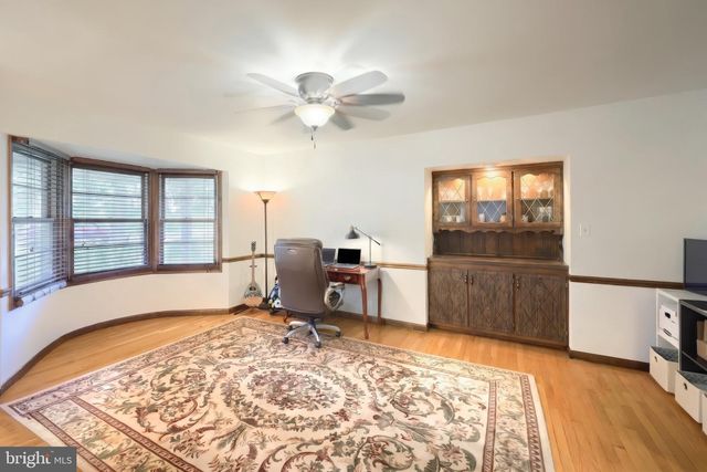 87 CHURCHILL, York, PA 17403