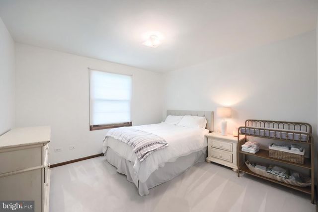 87 CHURCHILL, York, PA 17403