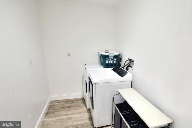87 CHURCHILL, York, PA 17403