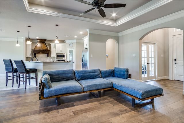 495 Christian Way, Azle, TX 76020