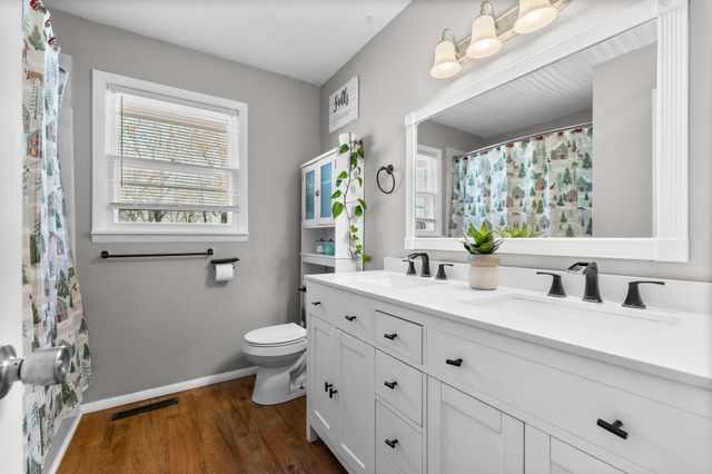 421 Cedar Street, Sparta, MO 65753