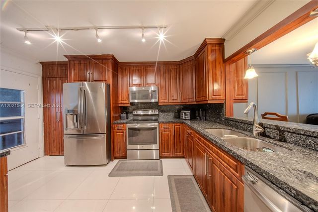 1660 NE 191st Street 4101, Miami, FL 33179