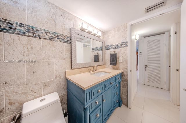 1660 NE 191st Street 4101, Miami, FL 33179