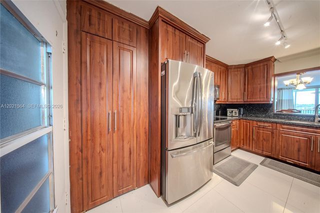 1660 NE 191st Street 4101, Miami, FL 33179