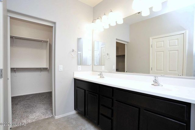 9070 W Old Agave Trail, Marana, AZ 85653