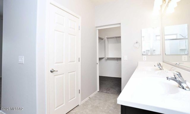 9070 W Old Agave Trail, Marana, AZ 85653