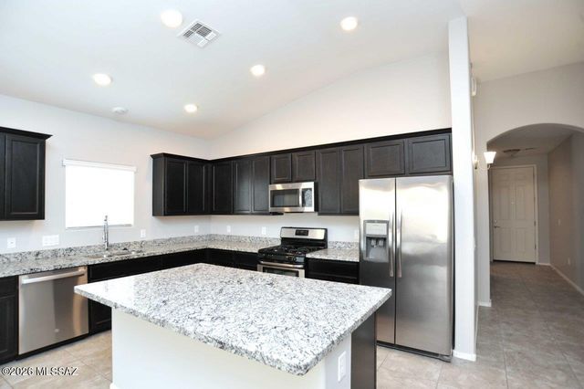 9070 W Old Agave Trail, Marana, AZ 85653