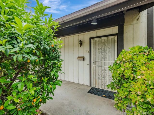 7800 Winnetka Ave, Winnetka, CA 91306