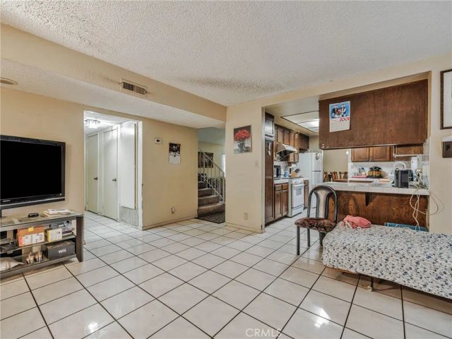 7800 Winnetka Ave, Winnetka, CA 91306