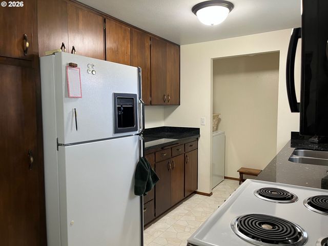 315 HERITAGE Ave, Eugene, OR 97404